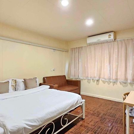 W District Guesthouse Μπανγκόκ Εξωτερικό φωτογραφία