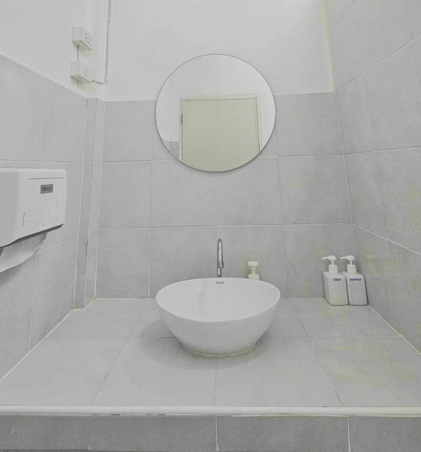 W District Guesthouse Μπανγκόκ Εξωτερικό φωτογραφία